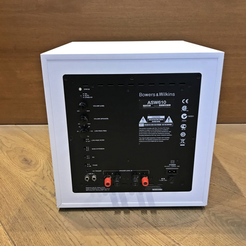 B&W ASW610 Blanco | Subwoofer 250 Watios y Cono de 250mm - Color