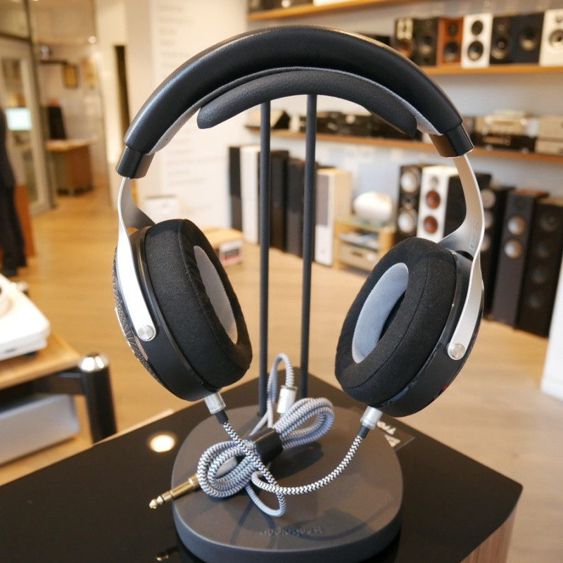 Focal Elegia Tienda