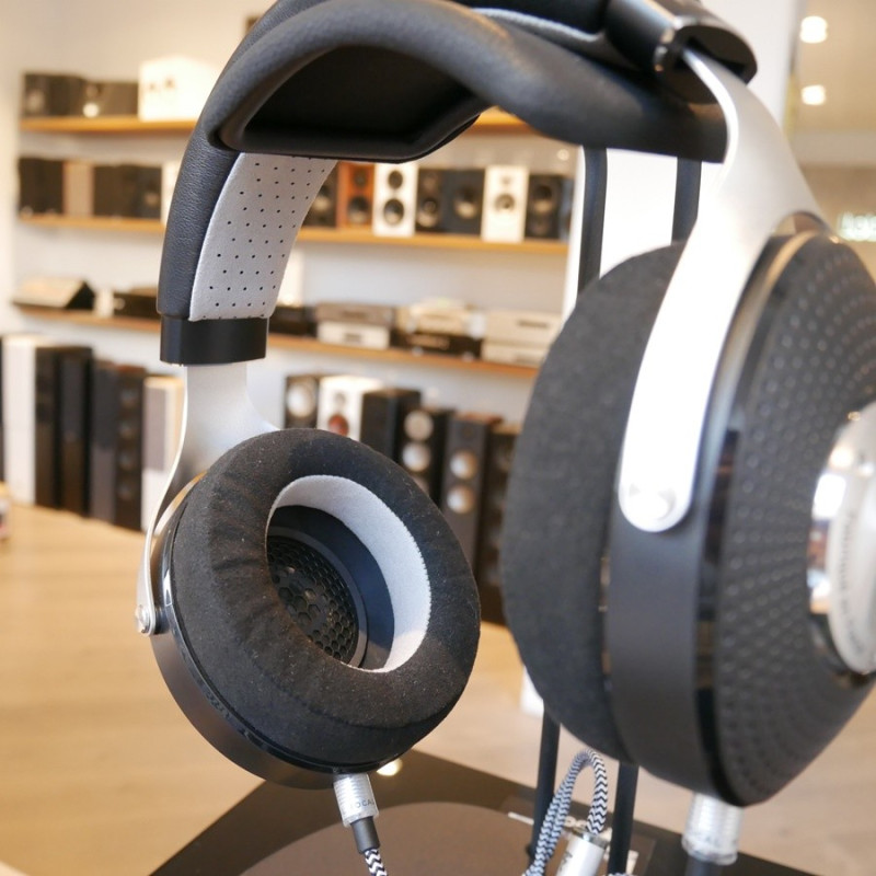 Focal Elegia Tienda