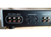 Opera Consonance a120 linear | Amplificado híbrido 2x 90 Watios - Color Plata y Negro