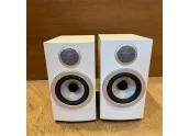 B&W 707 S3 Blanco Outlet | Altavoces de Estantería
