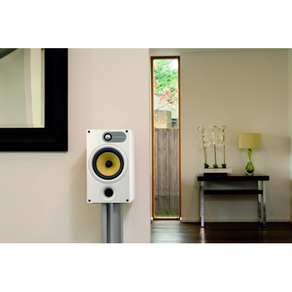 B&W 685 Bowers Wilkins Altavoz de estanteria. 2 vias, puerto reflex frontal, 8 o