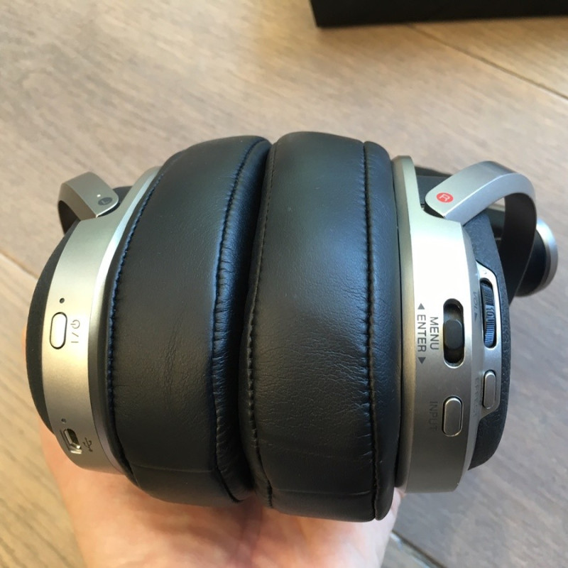 Sony MDR-HW700DS
