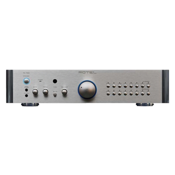 Rotel RC-1580 Preamplificador estereo. Entradas RCA. Mando a distancia.