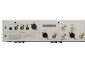 Esoteric D-07 Convertidor digital / analogico. Entradas  USB,  2 digital coaxial