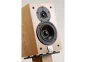 Xavian Mia Altavoz estanteria. 2 vias, puerto reflex traserol. 4 Ohmios. 