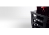 Norstone Piu Black mueble HIFI de 4 estantes, madera lacada negra, con cristales